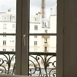 Eiffel Tower Vue